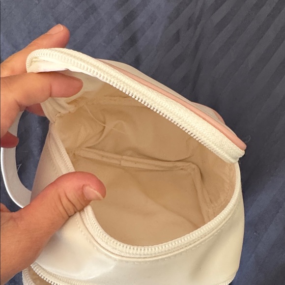 Dior Cream Cosmetic Pouch with Pale Pink Trim - Picture 4 of 8